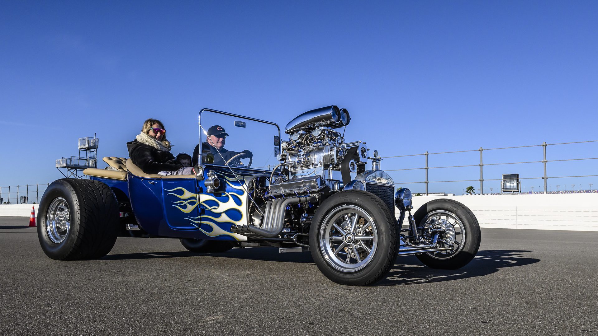 Show cars at the Daytona Turkey Run®