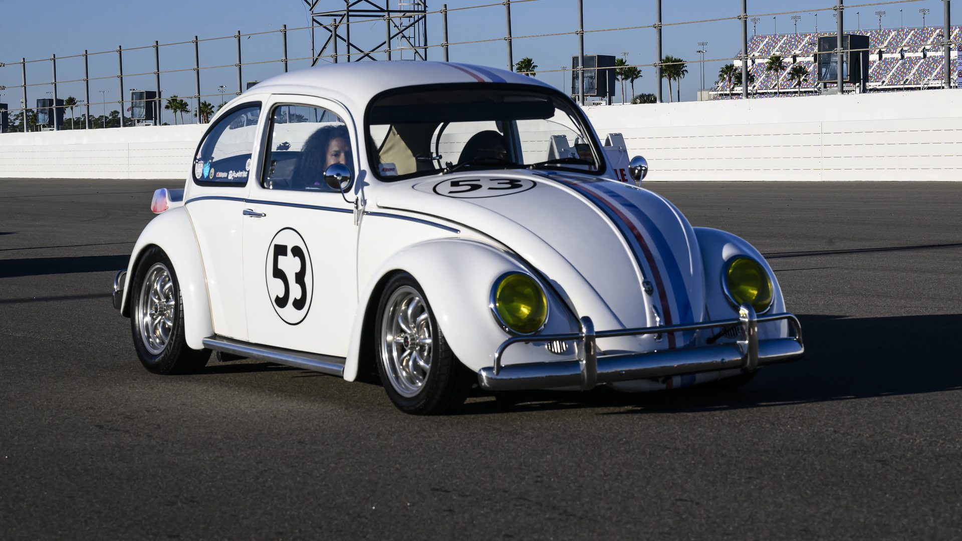 Show cars at the Daytona Turkey Run®
