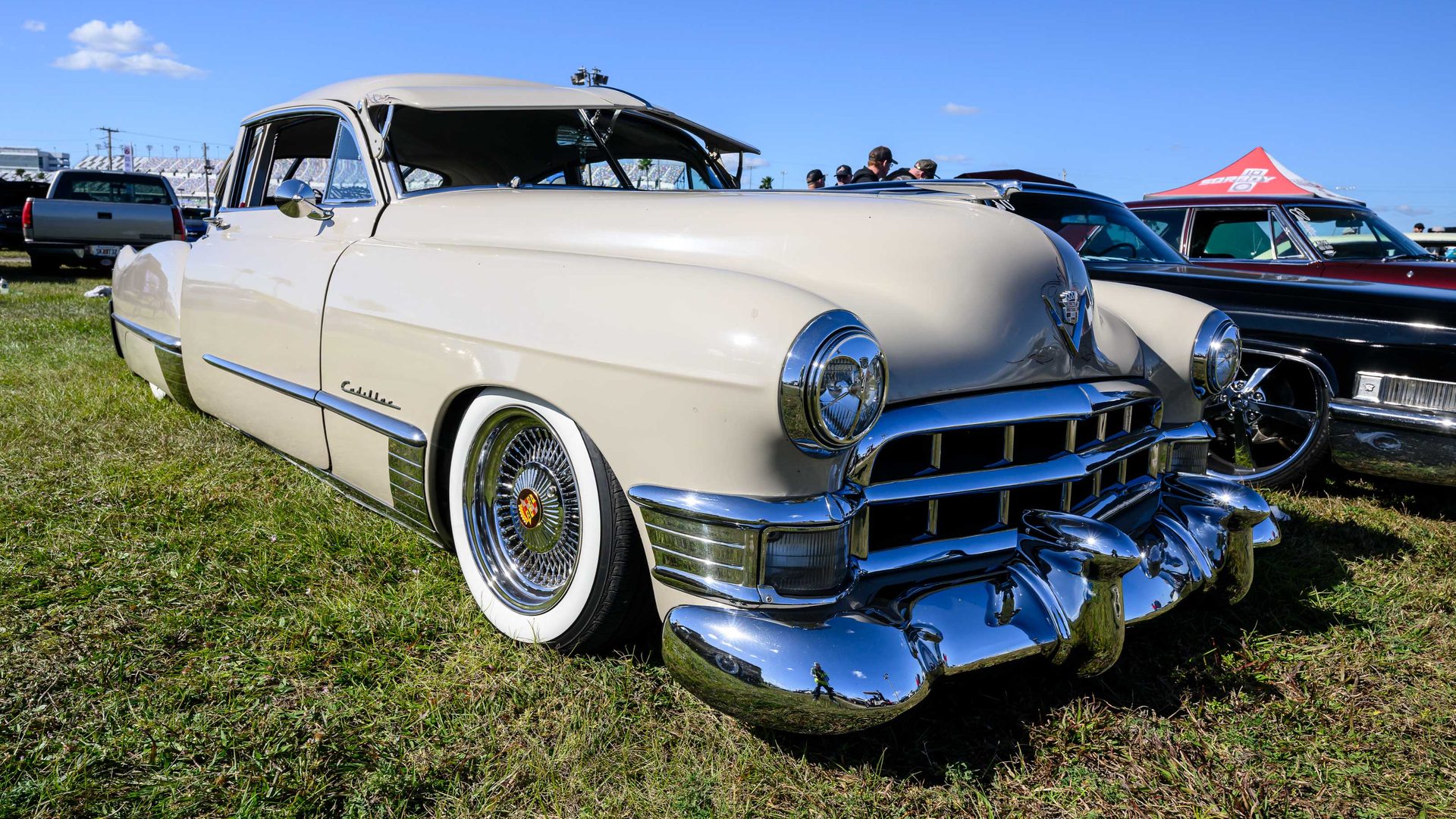 Show cars at the Daytona Turkey Run®