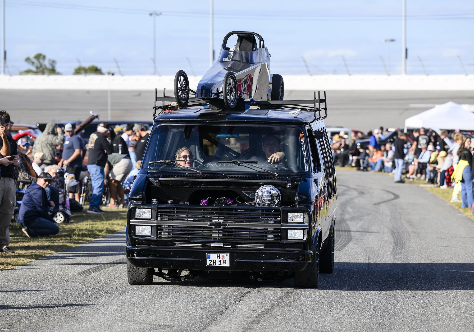 Show cars at the Daytona Turkey Run®
