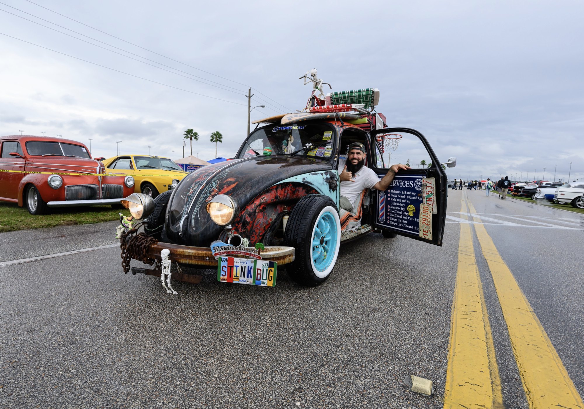 Show cars at the Daytona Turkey Run®